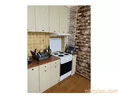 Iznajmljujem stan u Zemunu, Prvomajska, 60 m2 cg ,1. sprat, namesten - 4