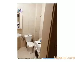 Iznajmljujem stan u Zemunu, Prvomajska, 60 m2 cg ,1. sprat, namesten - 8