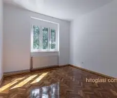 Prodajem trosoban stan.Kosutnjak - 8