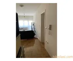 Stan u Zarkovu useljiv od 01.09. - 3