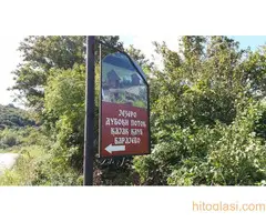 Plac u blizini jezera - 5