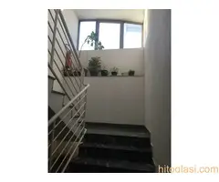 Izdaje se stan u Kraljevu - CENTAR, TOP, opremljen i useljiv od 01.03. - 2