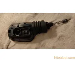 prodajem dva retrovizora - 3