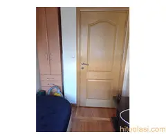 IZDAJE se namešten odmah useljiv renoviran pre 2 nedelje 1,5 soban stan MIRIJEVO isključivo na 12 me - 9