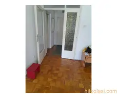 Izdajem 2-soban stan, namešten,  u centru Beograda. - 12