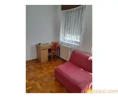 Izdajem 2-soban stan, namešten,  u centru Beograda. - 14