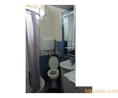 Издајем једнособан намештен стан - 10