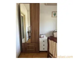 Vlasnik izdaje nameštenu garsonjeru, 30 kvm, na III spratu od III (nije potkrovlje) na duži period - 5